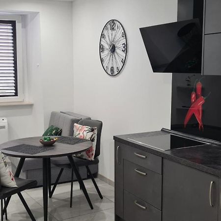 Apartman Julija 1 Rijeka Exteriör bild