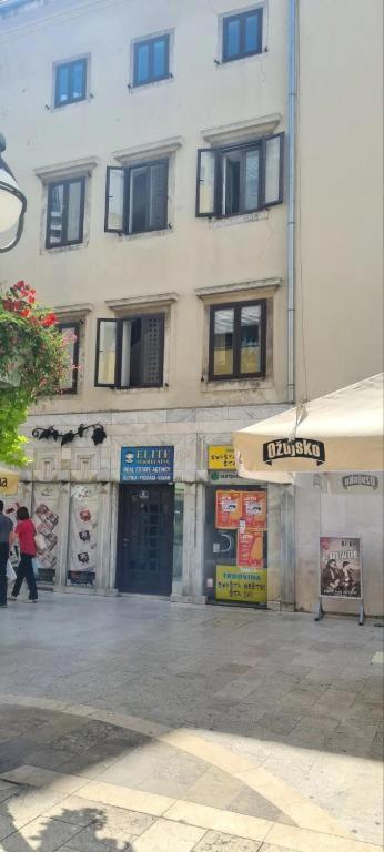 Apartman Julija 1 Rijeka Exteriör bild