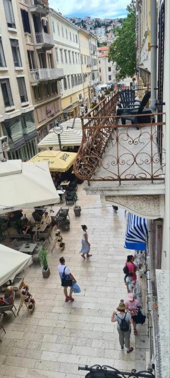 Apartman Julija 1 Rijeka Exteriör bild